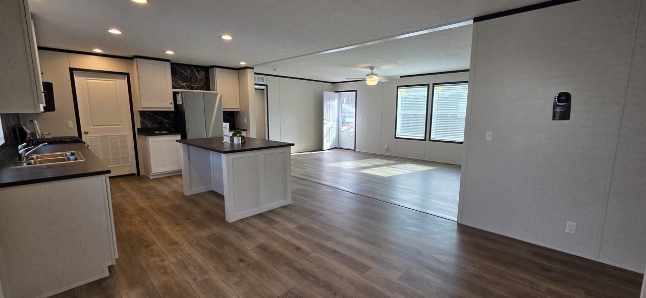 9761 Marina Cir #292 - Photo 3 of 9