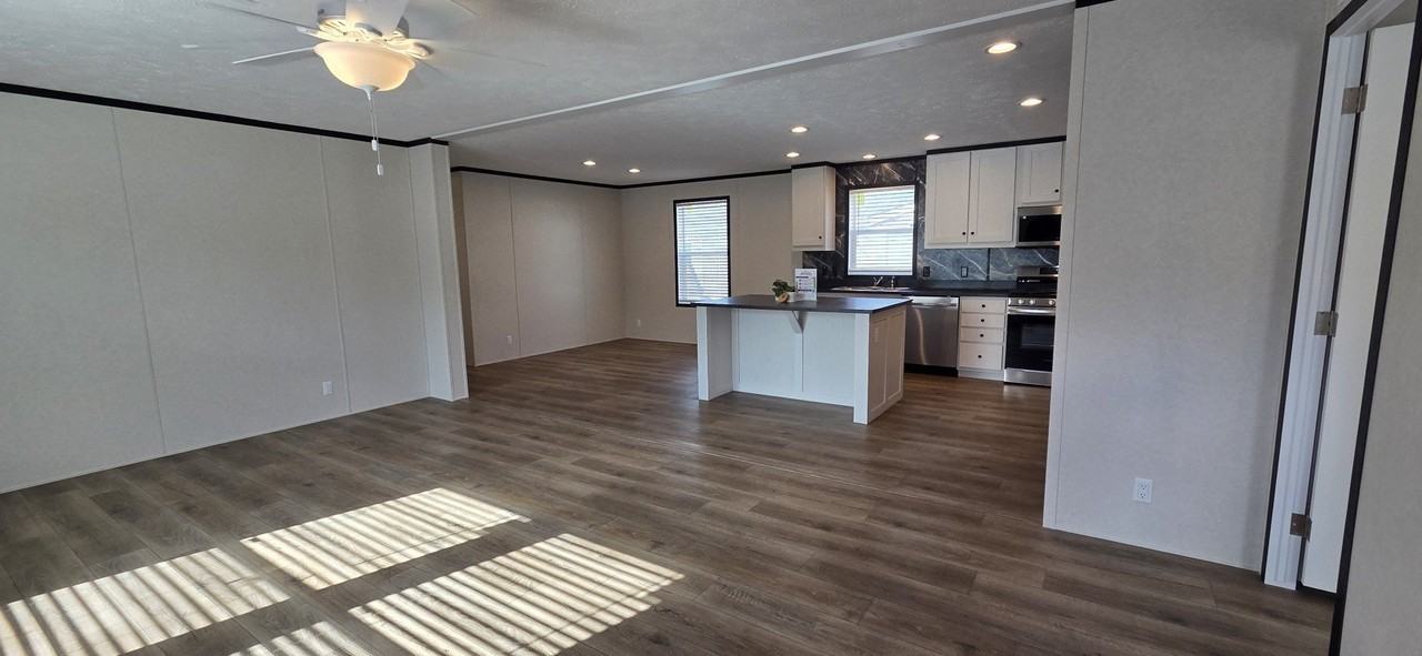 9761 Marina Cir #292 - Photo 4 of 9