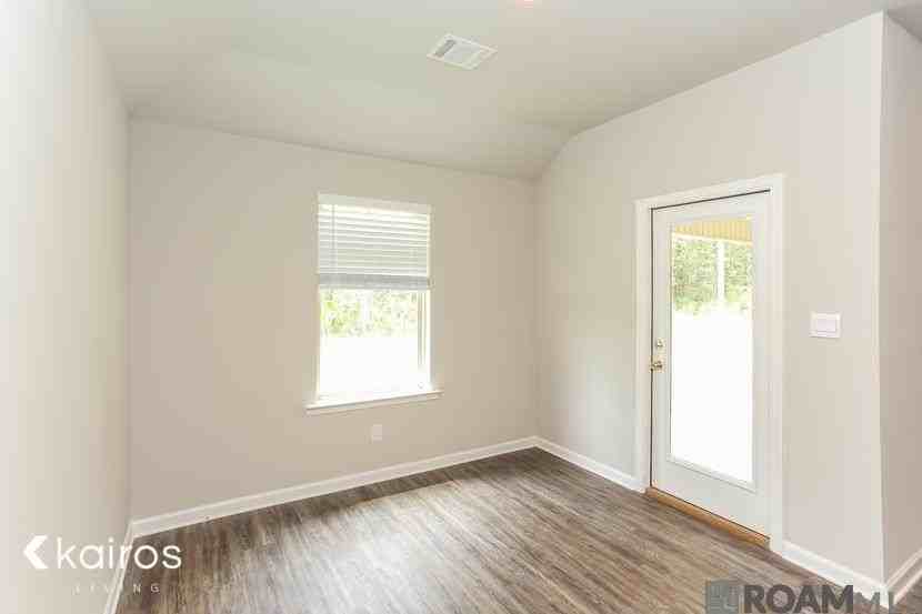 15713 Boothy Ln - Photo 4 of 14