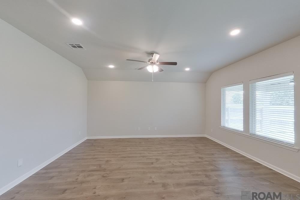 109 Santiago Ct - Photo 2 of 19