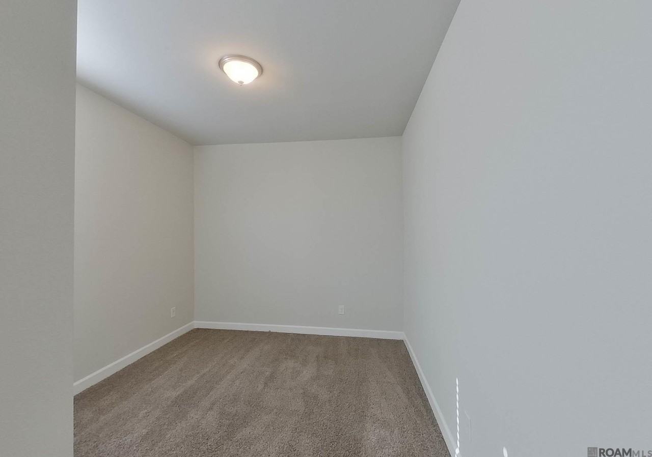13642 Willamette Way - Photo 4 of 23
