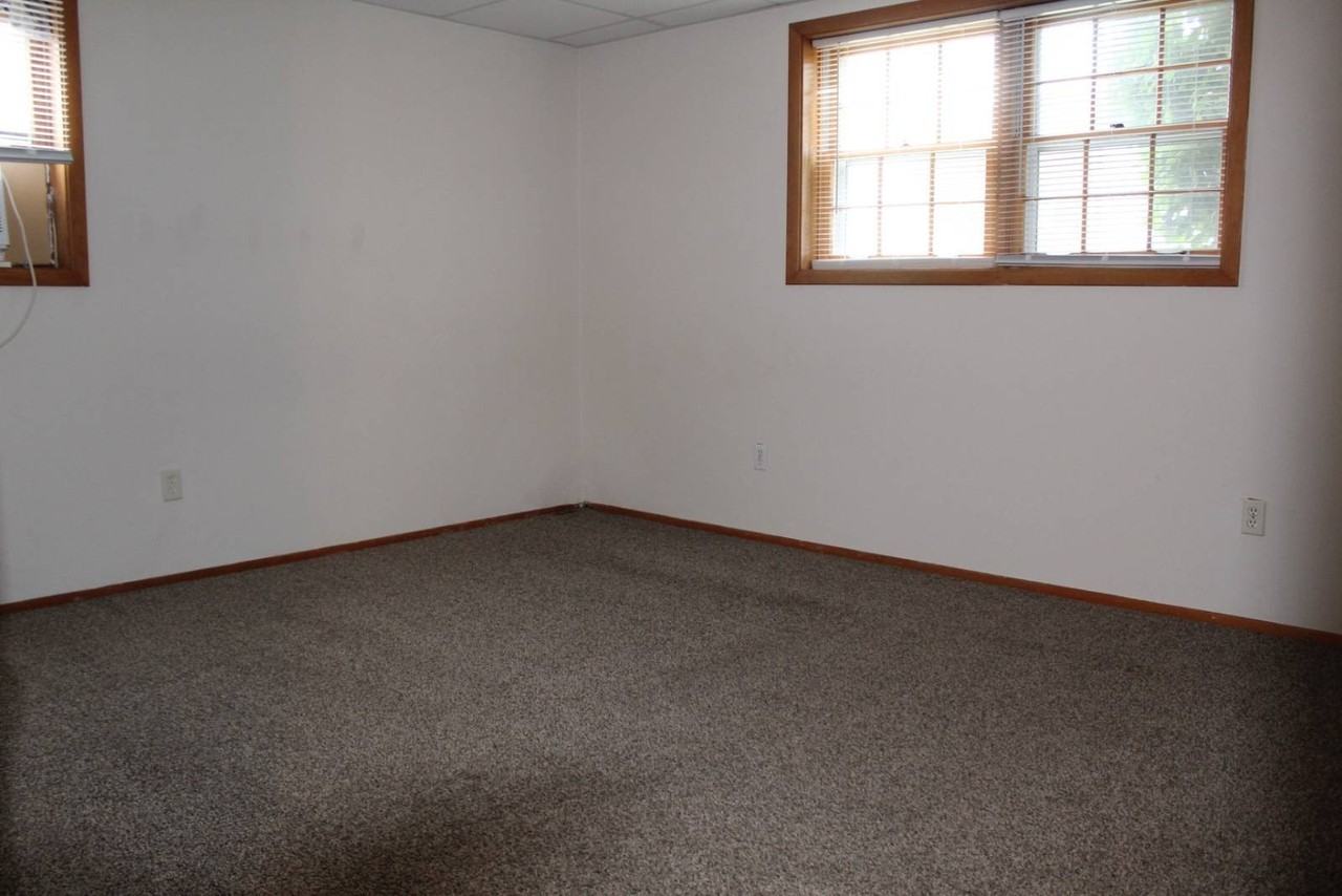 1320 Maple Dr #4 - Photo 4 of 5