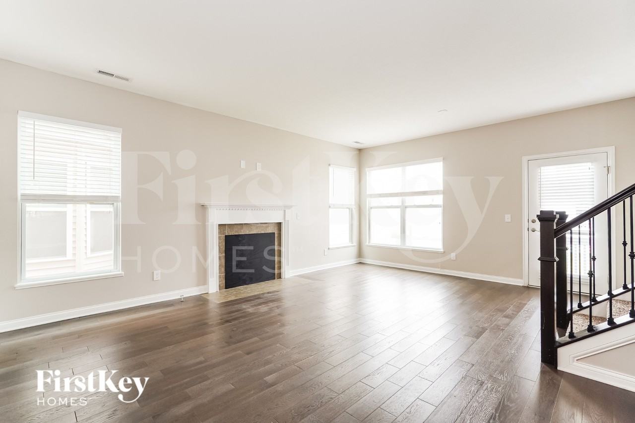 5979 Bell Classic Dr - Photo 3 of 19