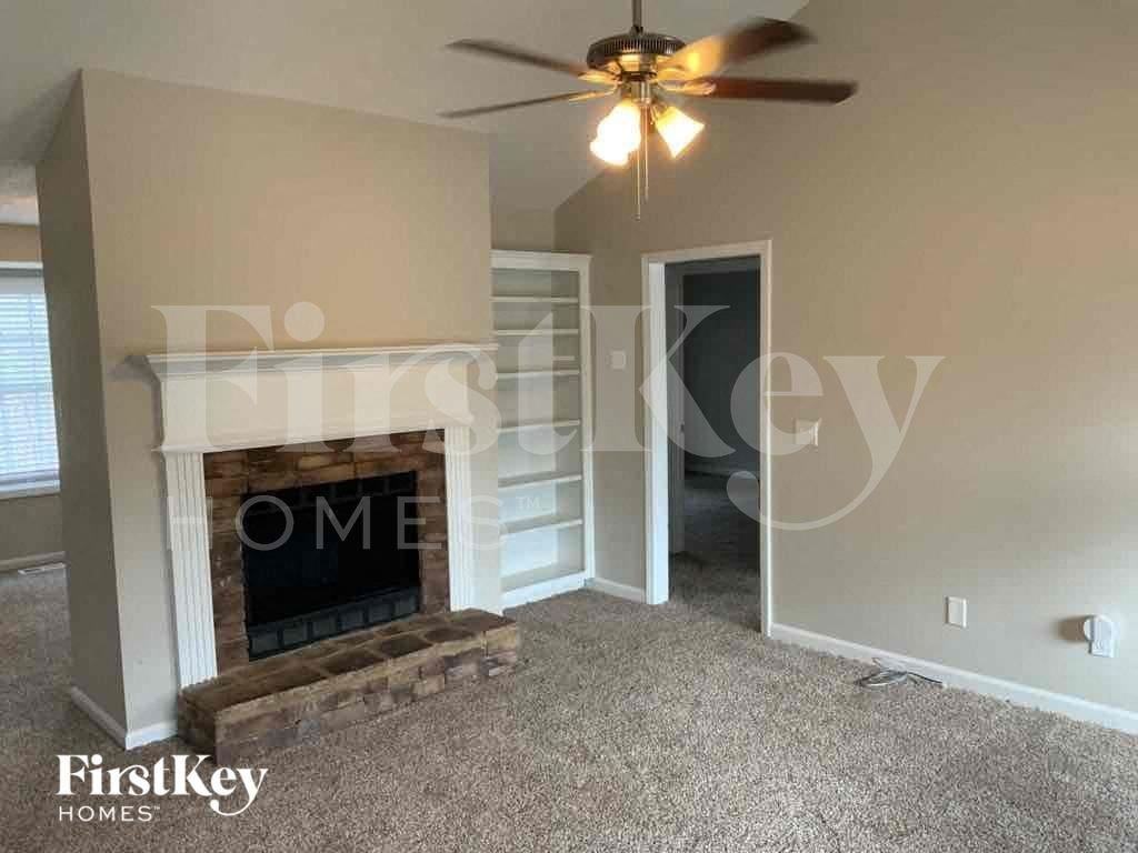 82 Broadlands Dr - Photo 2 of 11
