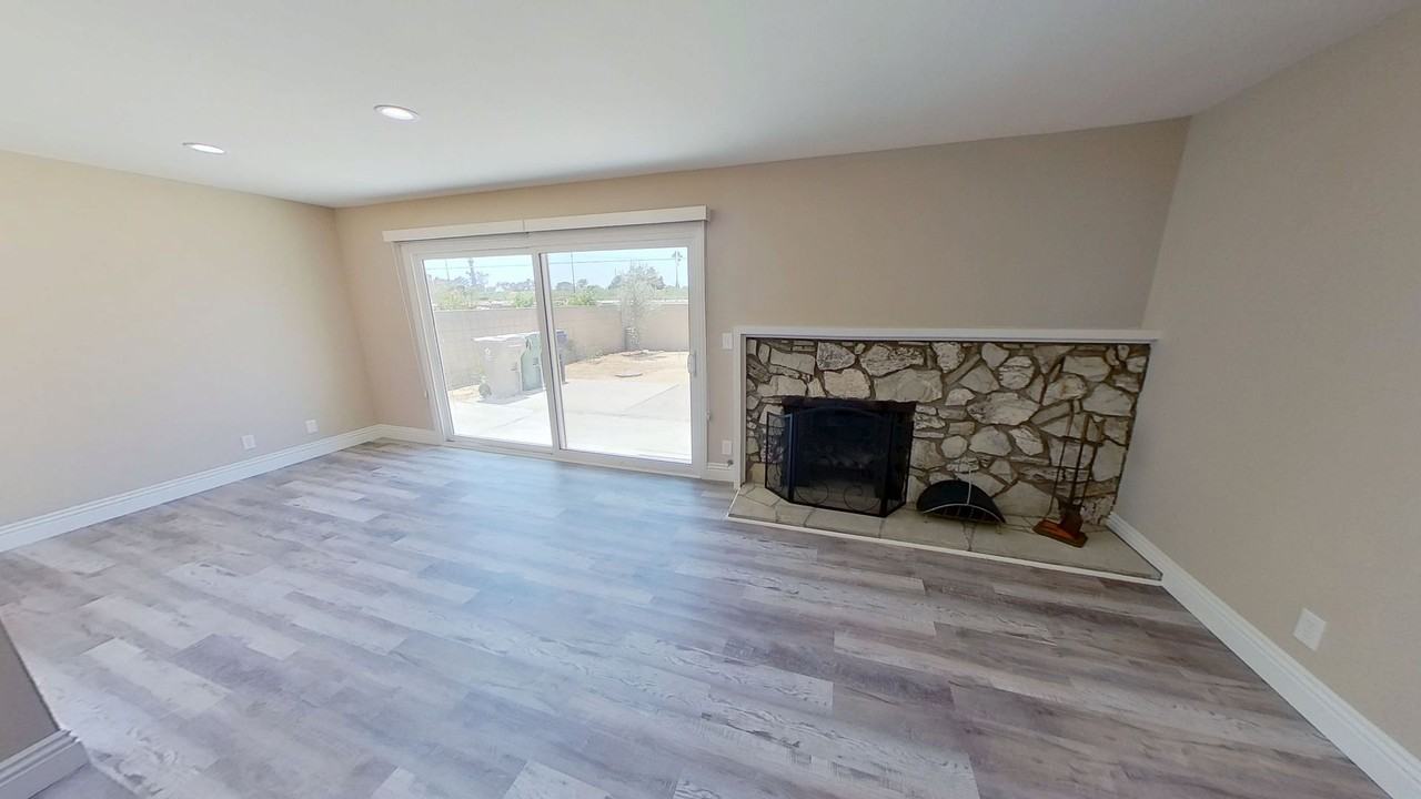 185 Harvard Ln - Photo 2 of 28