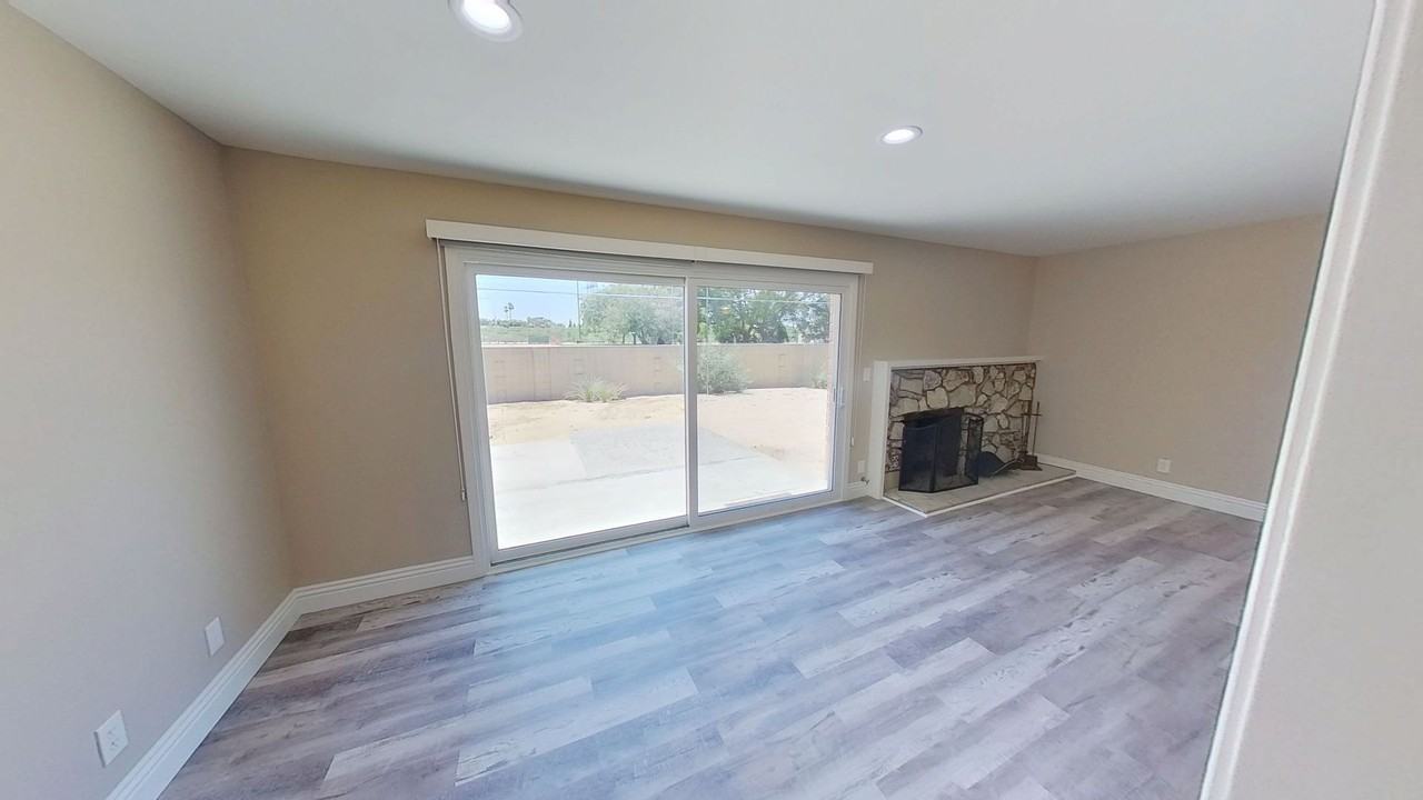 185 Harvard Ln - Photo 3 of 28