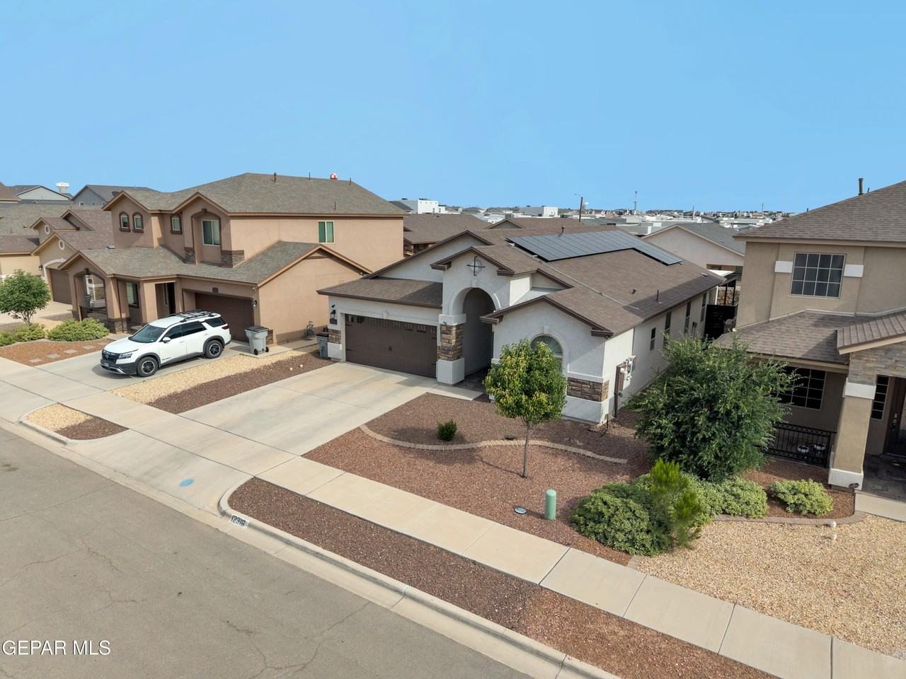 12316 Desert Path Ct - Photo 2 of 13