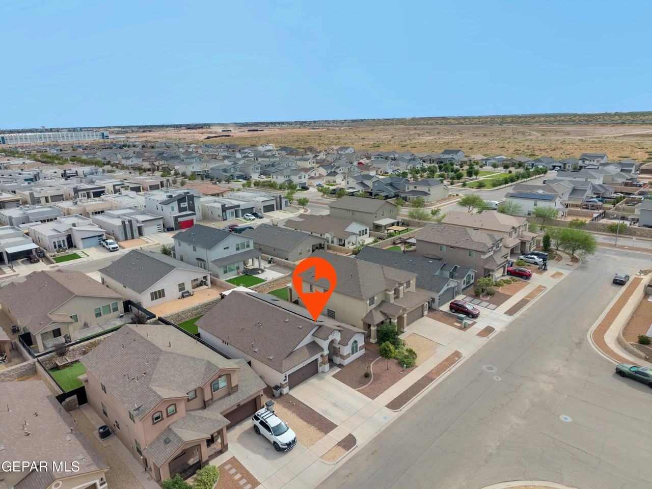 12316 Desert Path Ct - Photo 4 of 13