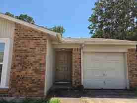 7208 Ne Loop 820 - Photo 1 of 1