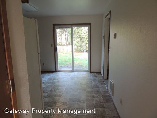 931 E Lakeshore Dr W - Photo 3 of 16