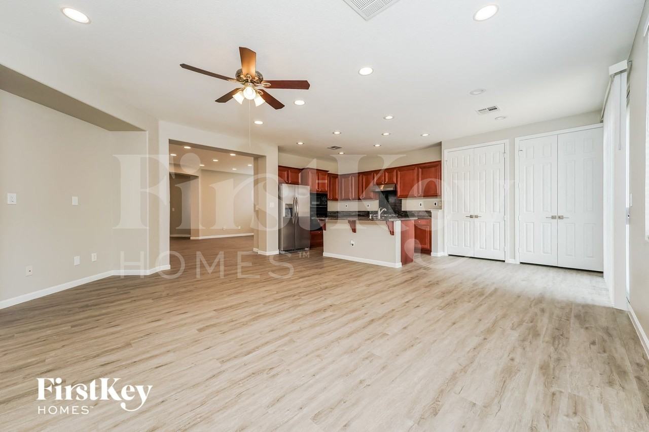 6525 Diamond Point Ct - Photo 3 of 15