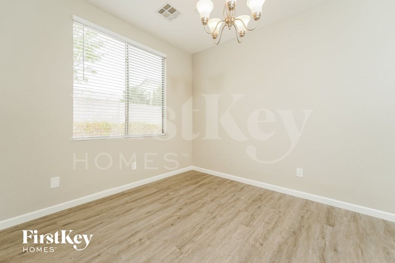 6525 Diamond Point Ct - Photo 4 of 15