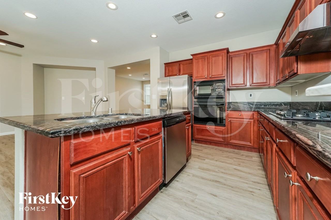 6525 Diamond Point Ct - Photo 5 of 15