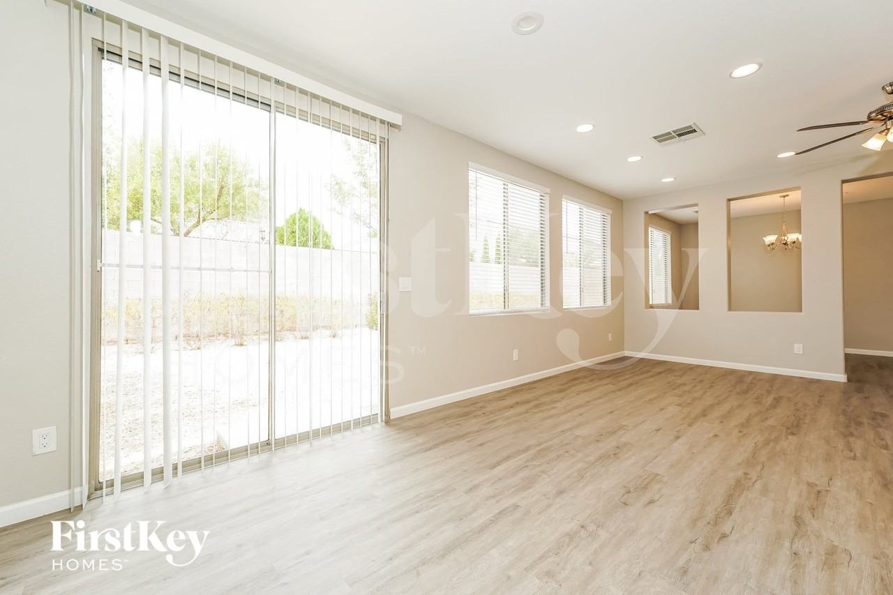 6525 Diamond Point Ct - Photo 7 of 15