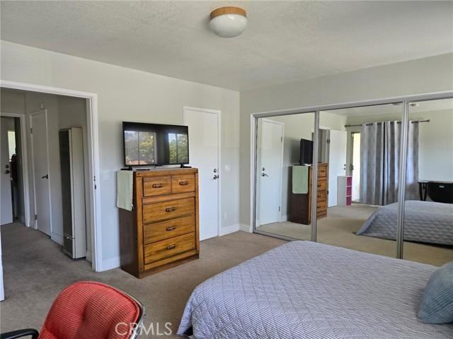 2646 Military Ave - Photo 6 of 12