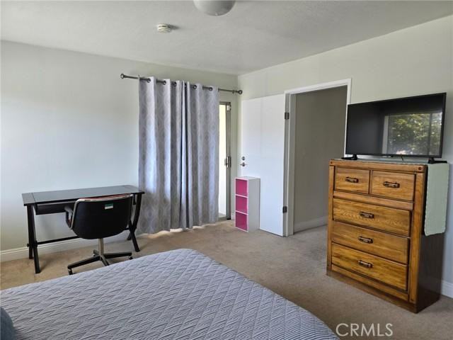 2646 Military Ave - Photo 7 of 12