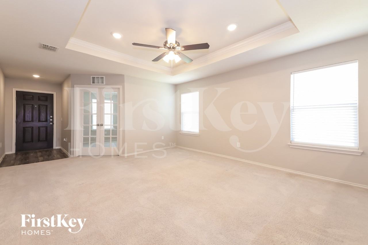 3308 Cord Pl - Photo 3 of 17