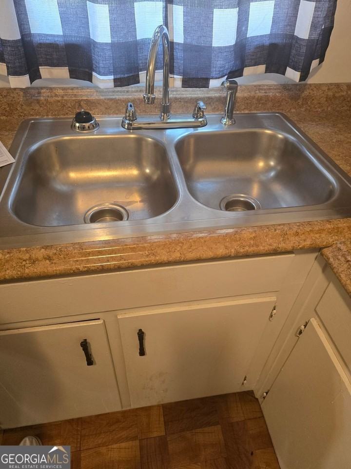2230 Kings Gate Cir - Photo 2 of 21