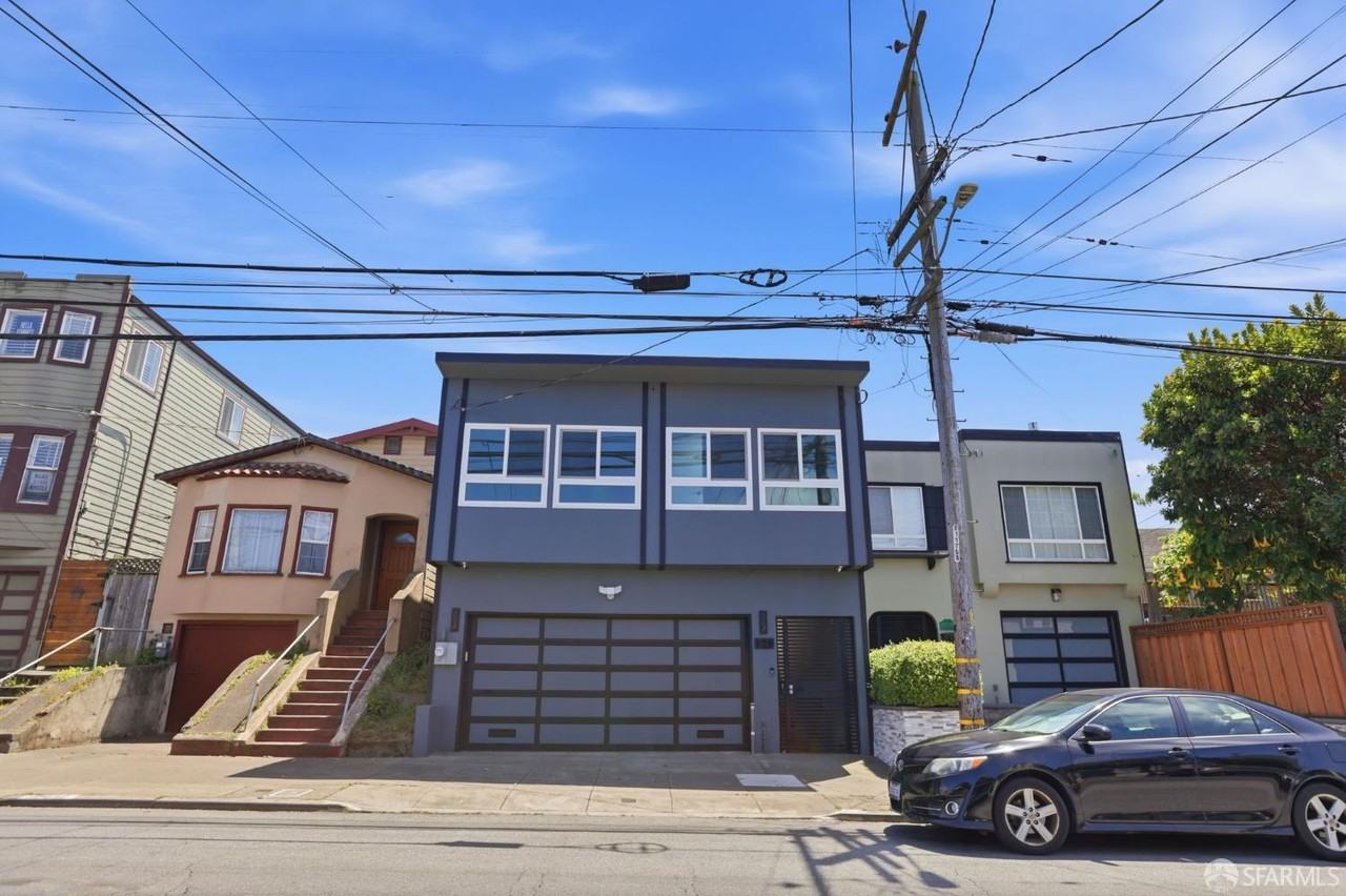 329 Grafton Ave