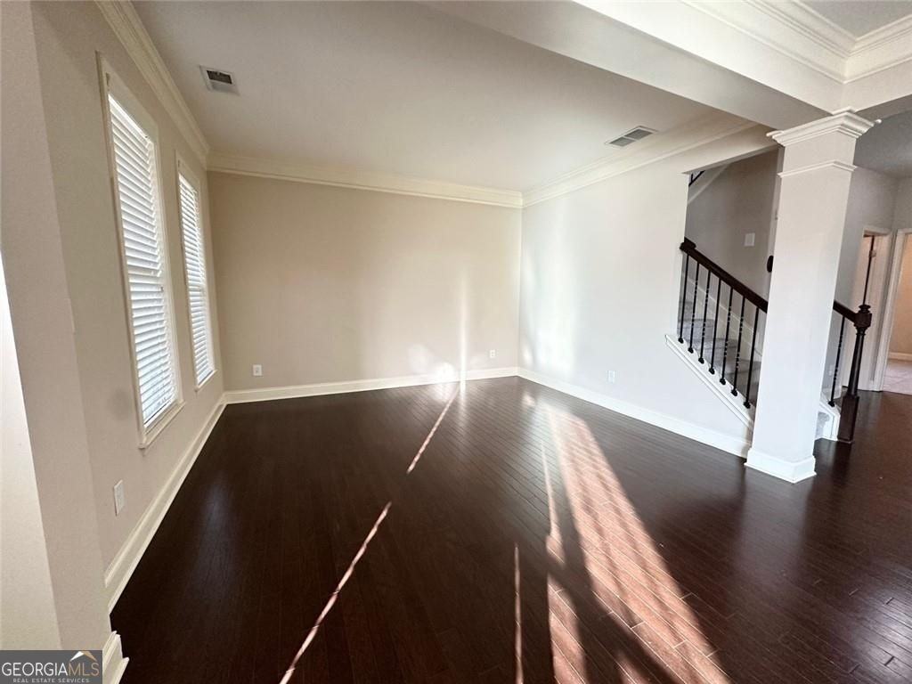 5605 Upper Creek Ct - Photo 6 of 36