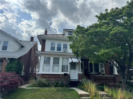 featured image of 111 E Elm St ##109