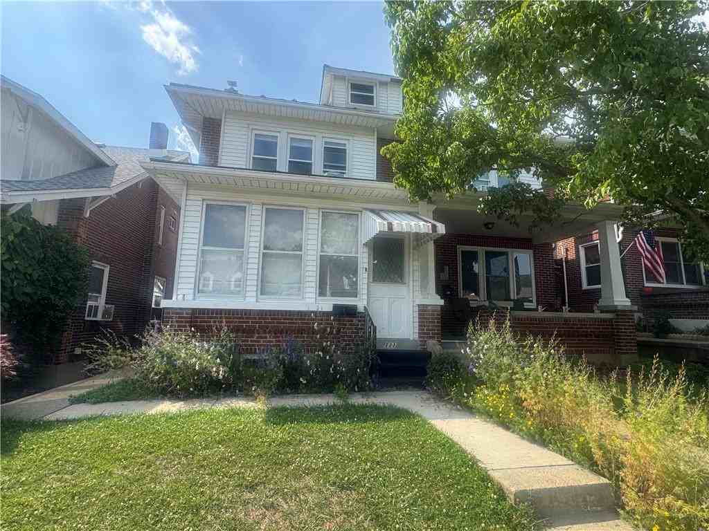 111 E Elm St ##109 - Photo 2 of 31