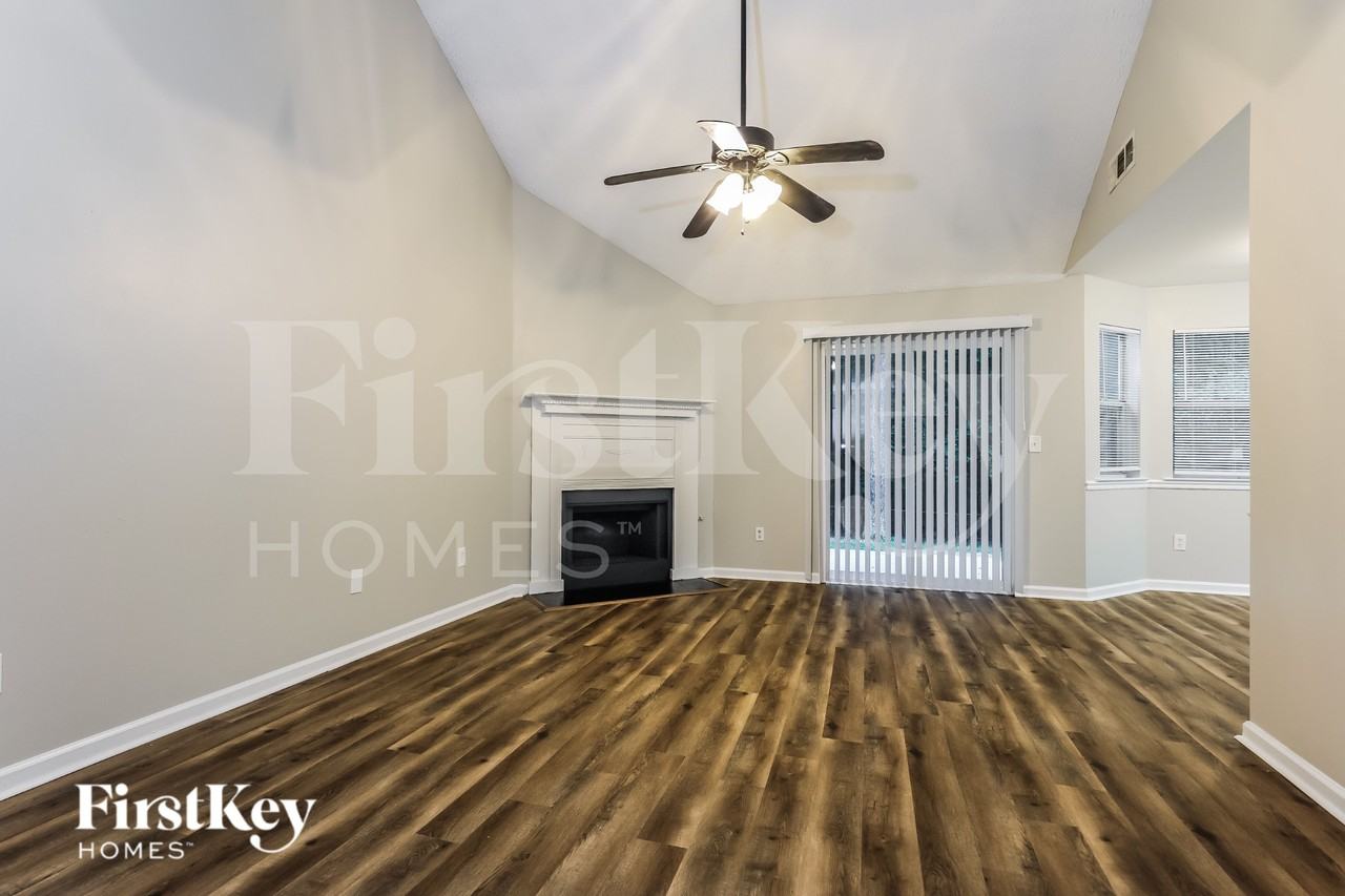 35 Peachtree Way - Photo 2 of 16