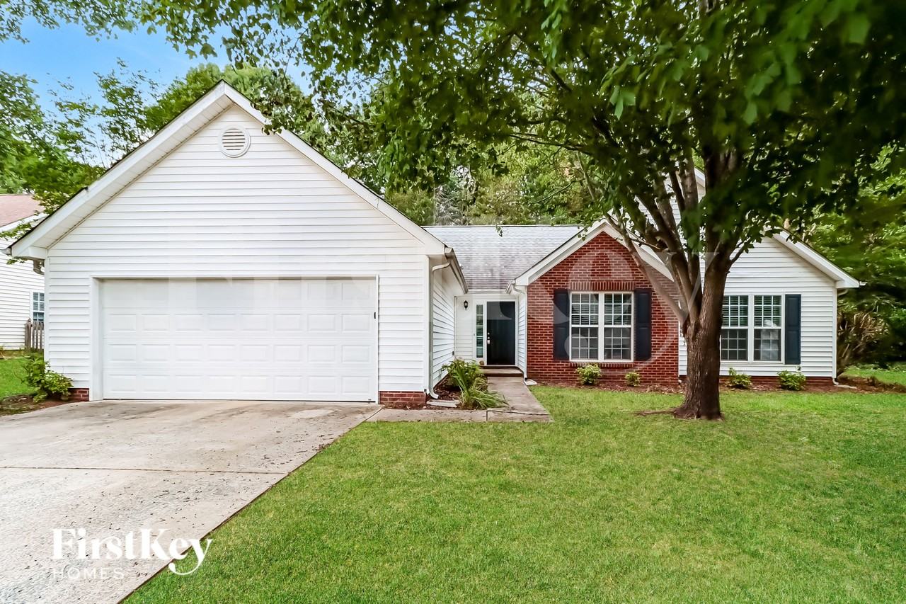312 Edgemore Ct - Photo 3 of 16