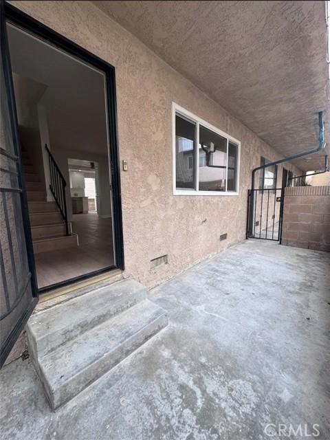 2615 Curtis Ave - Photo 3 of 8