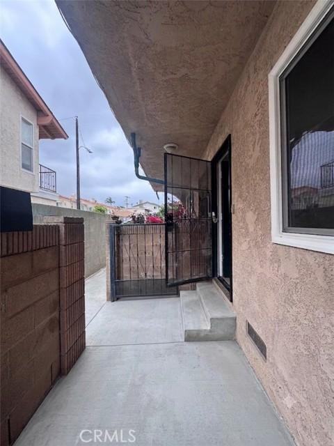 2615 Curtis Ave - Photo 4 of 8