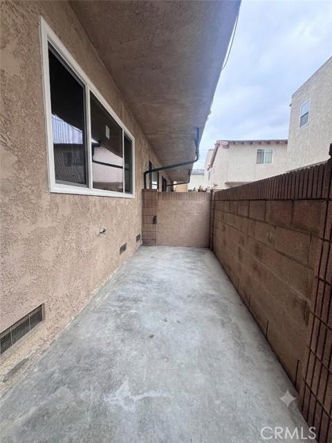 2615 Curtis Ave - Photo 5 of 8