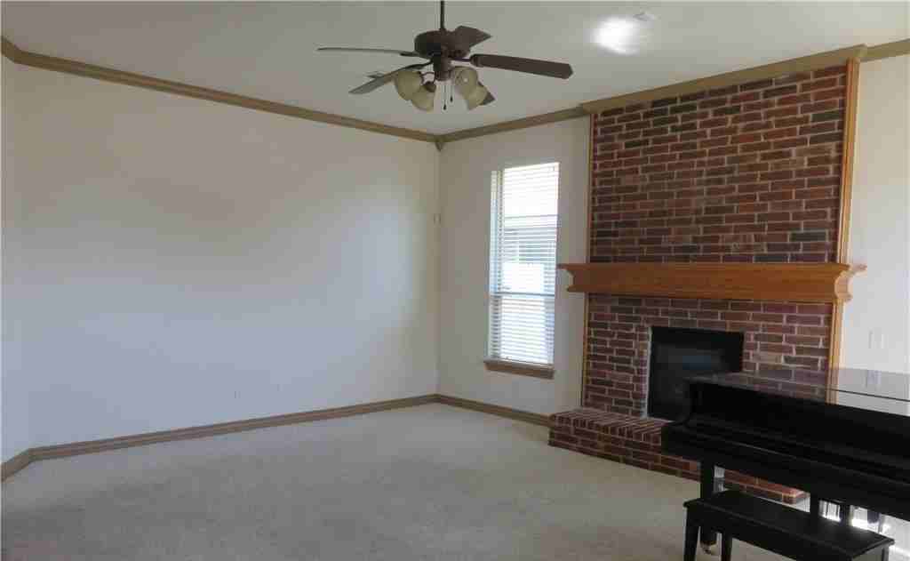1801 Mead Ln - Photo 3 of 13