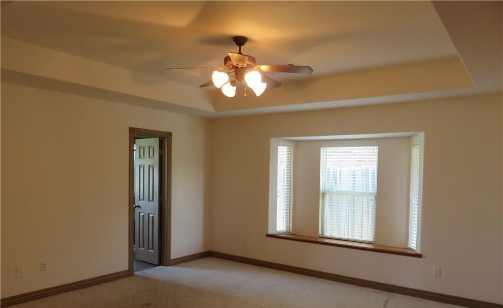 1801 Mead Ln - Photo 6 of 13