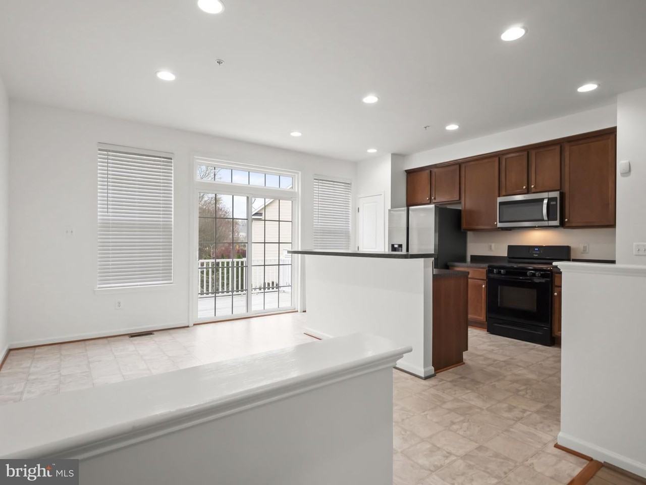 43578 Marguerite Way - Photo 5 of 33