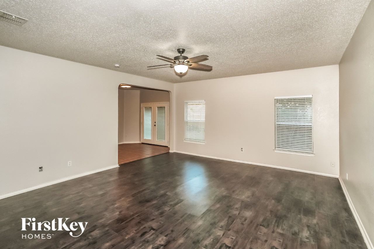 5293 Chessie Cir - Photo 2 of 15