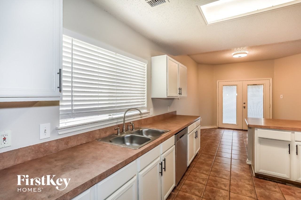 5293 Chessie Cir - Photo 7 of 15