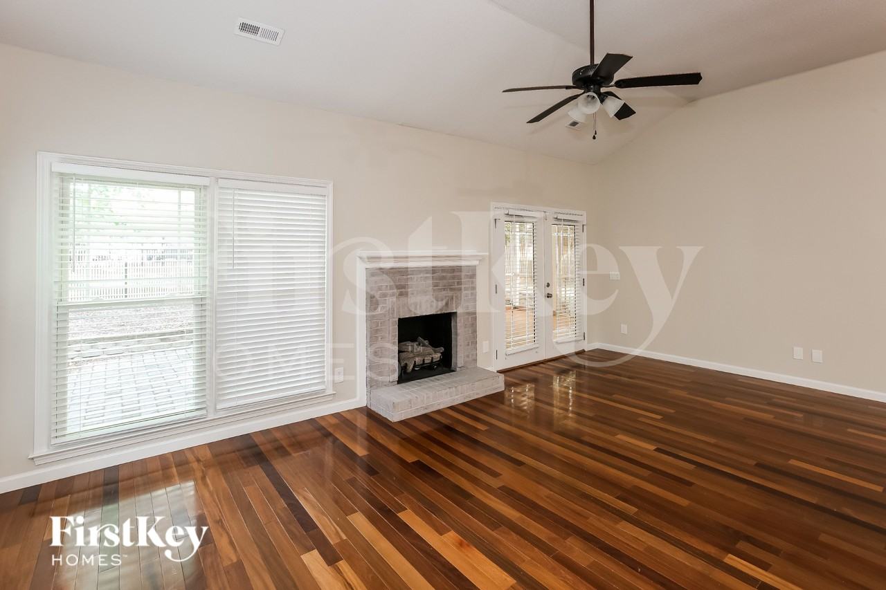 6509 Mimosa St - Photo 5 of 16