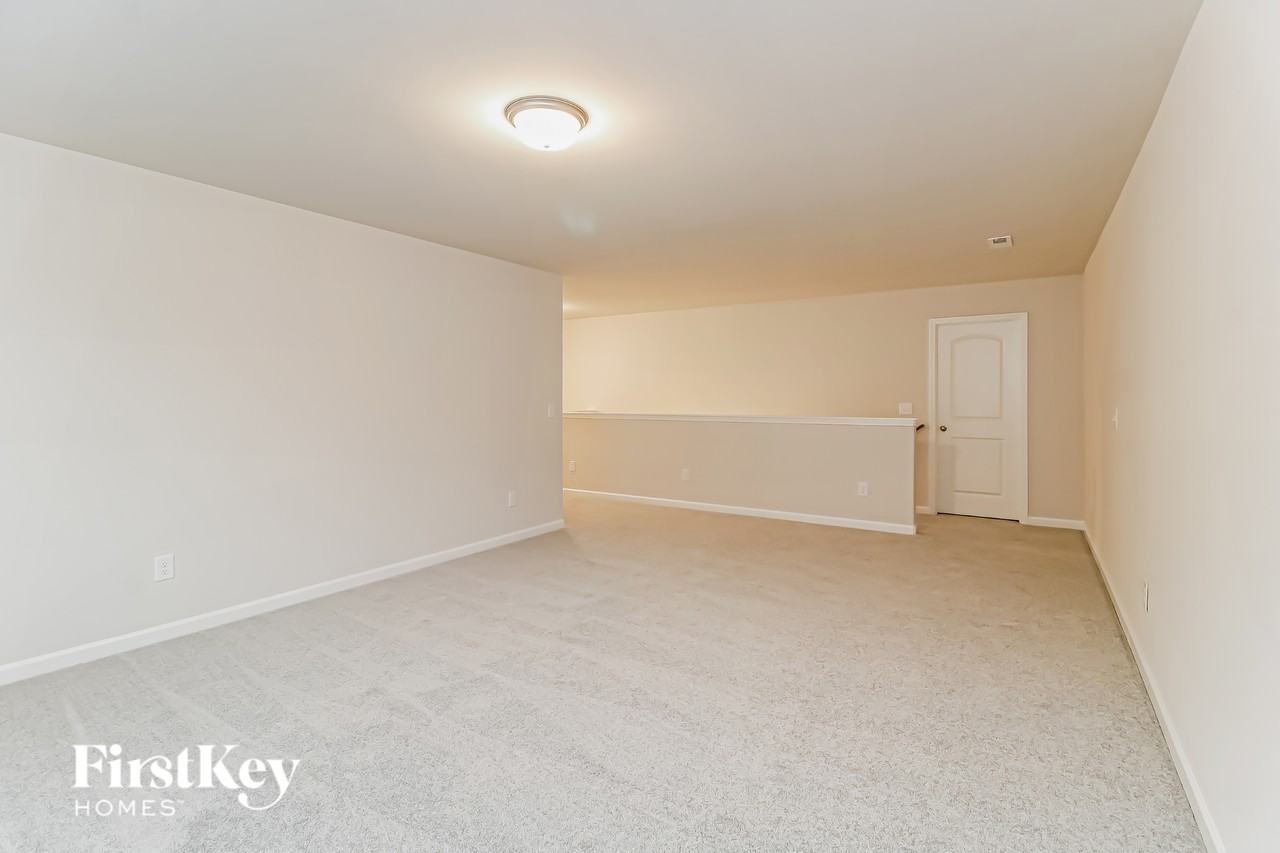 1136 Scarlett Dr - Photo 6 of 15
