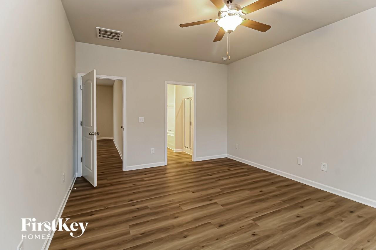1136 Scarlett Dr - Photo 7 of 15