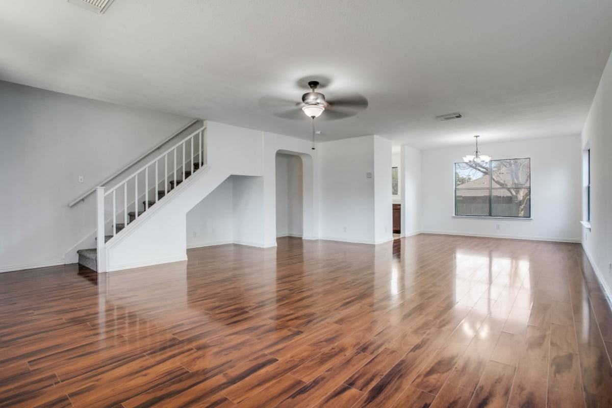 8026 Manderly Pl - Photo 4 of 13