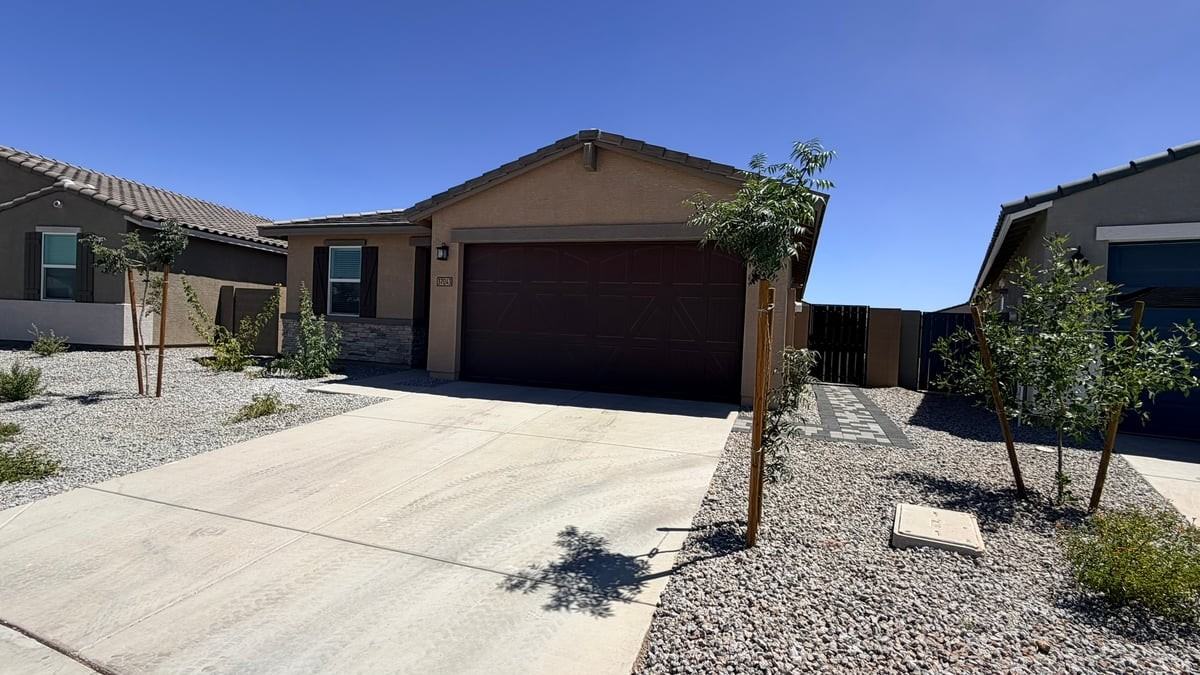 37043 W Vera Cruz Dr - Photo 2 of 22