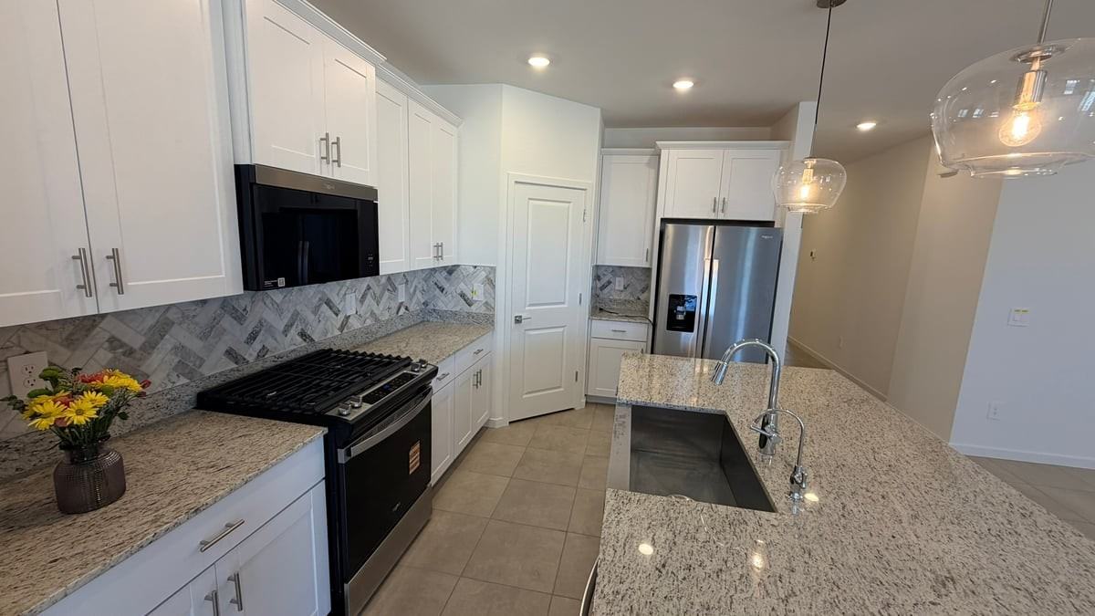 37043 W Vera Cruz Dr - Photo 4 of 22