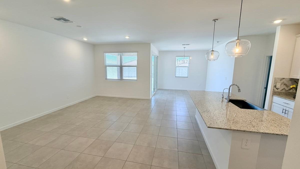 37043 W Vera Cruz Dr - Photo 6 of 22