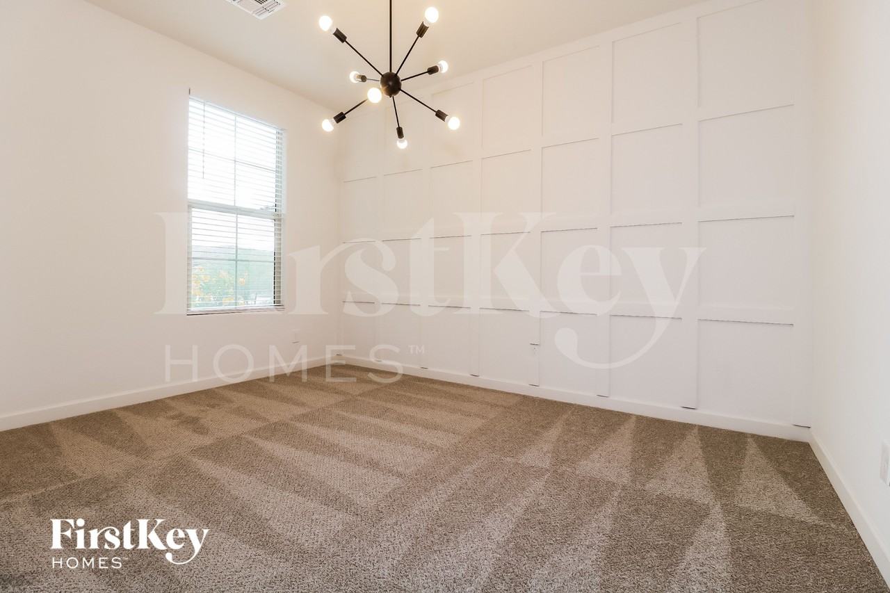 17538 W Villa Hermosa Ln - Photo 5 of 15