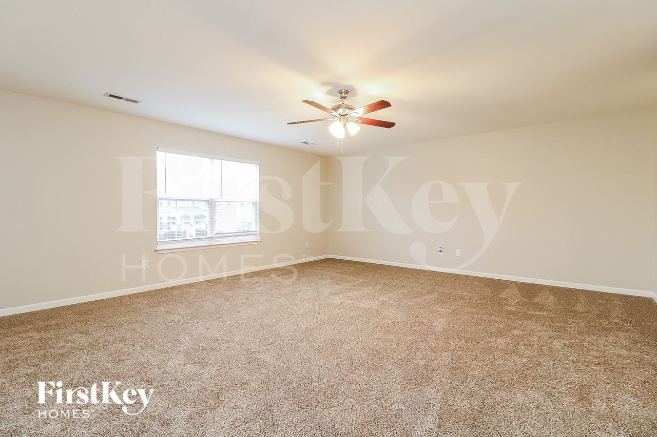 2184 Mclaughlin Dr - Photo 7 of 15