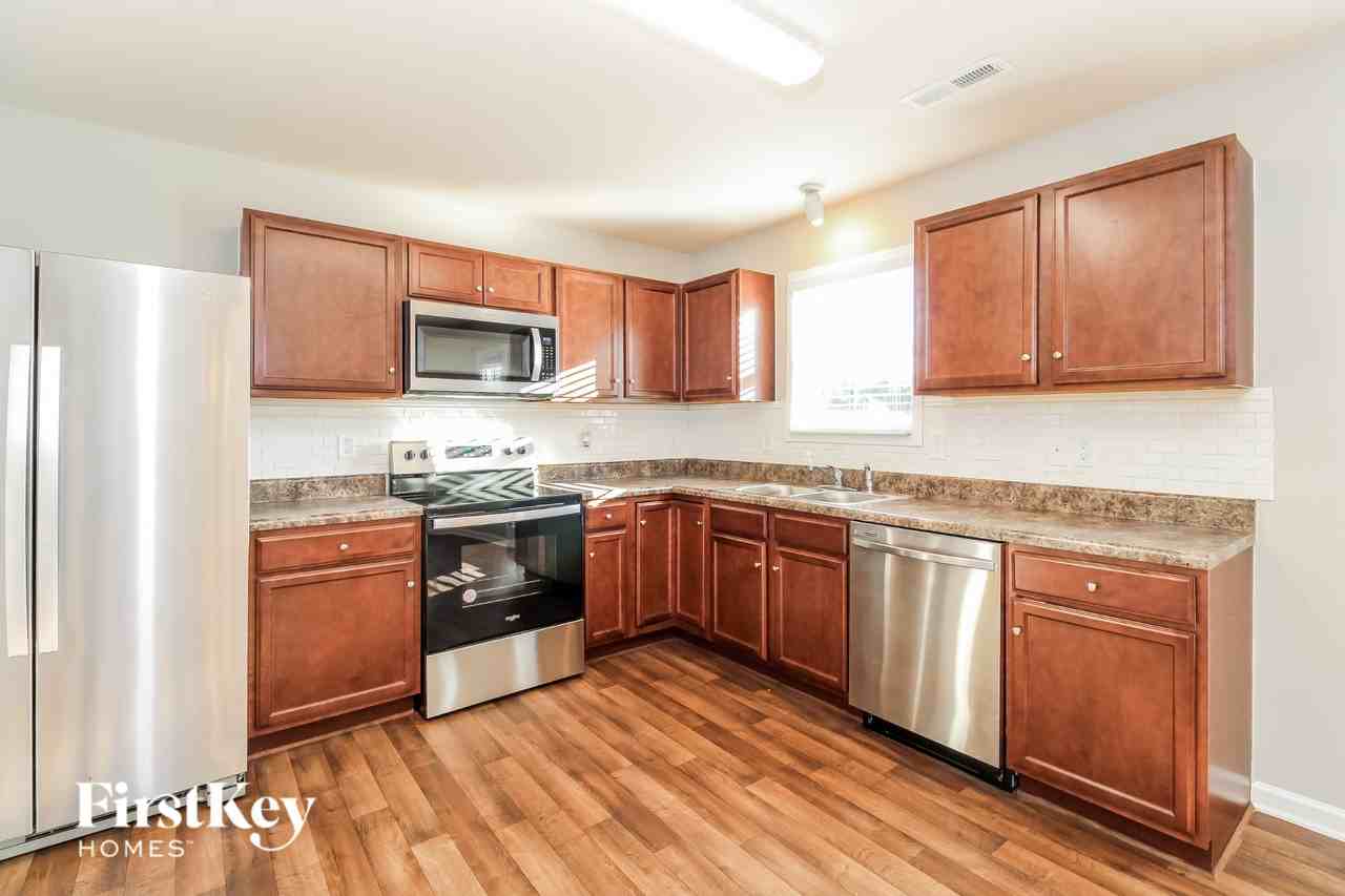 151 Bedrock Ct - Photo 5 of 15