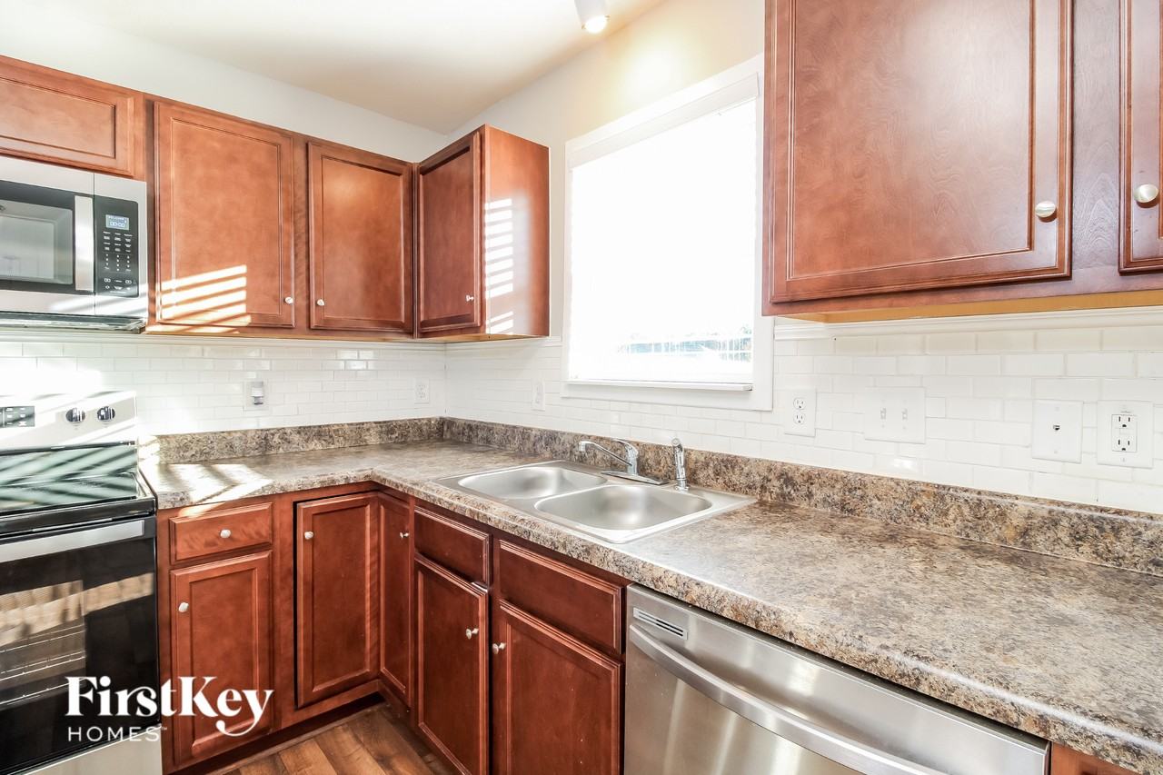 151 Bedrock Ct - Photo 6 of 15