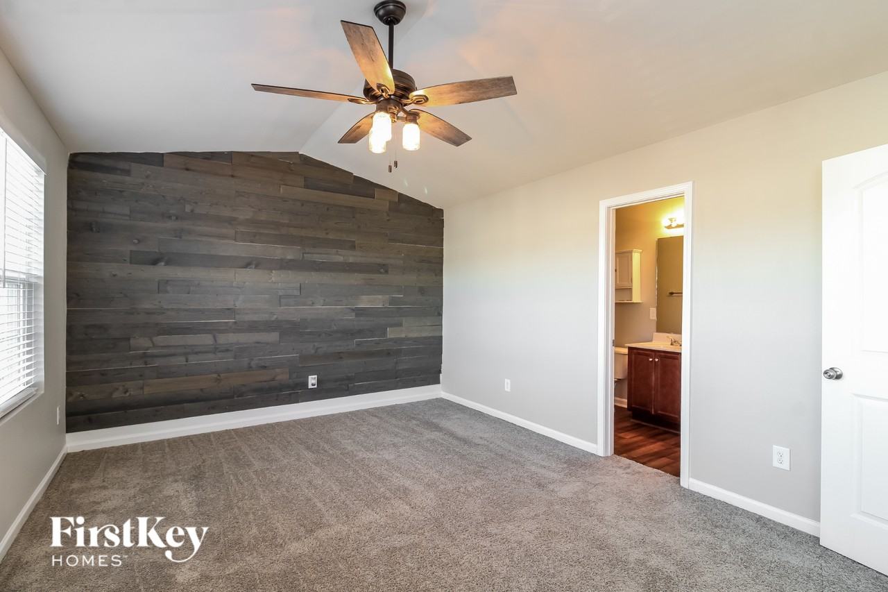 151 Bedrock Ct - Photo 7 of 15