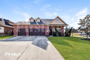 featured image of 21630 Hansom Dr
