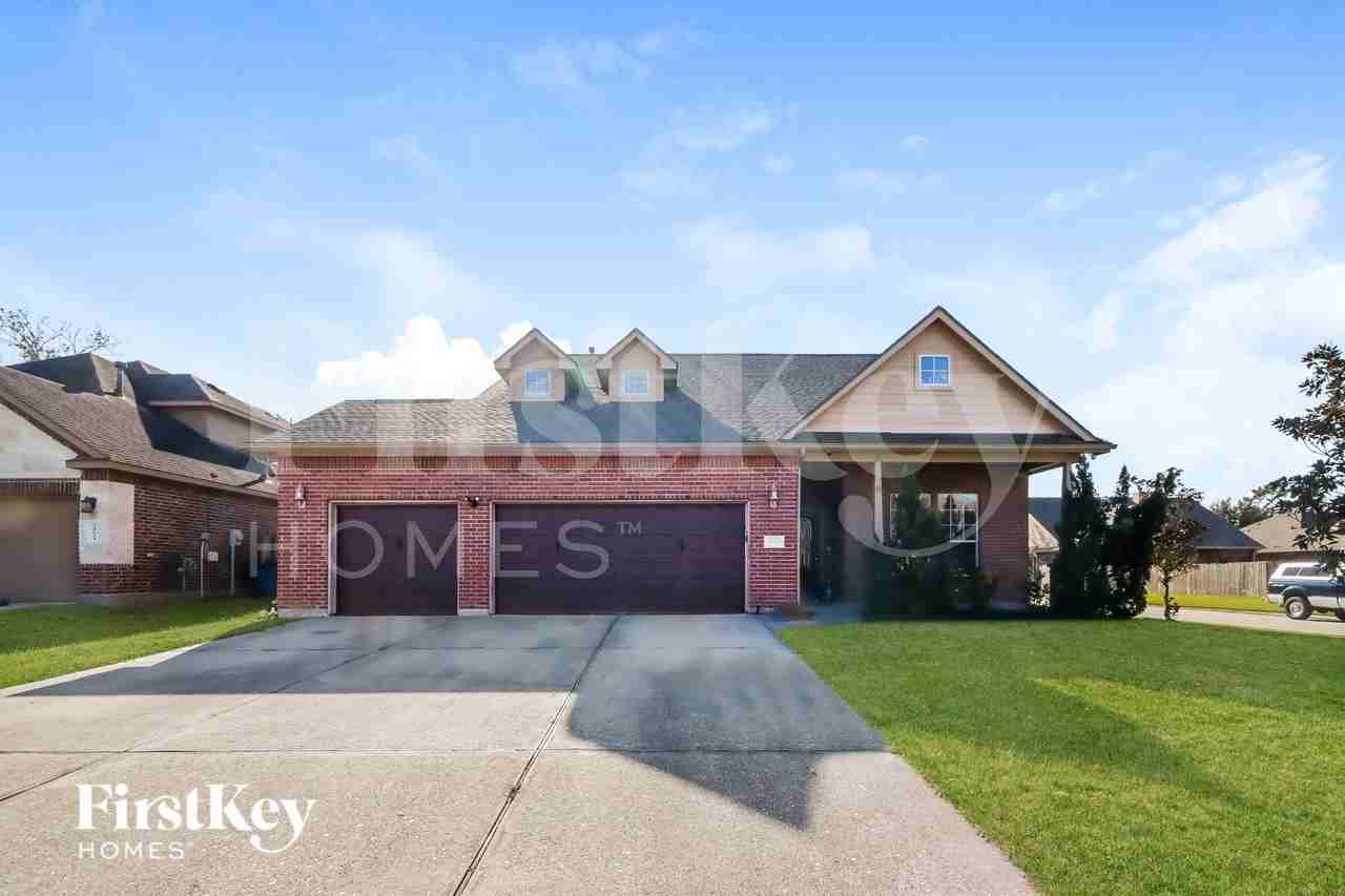 21630 Hansom Dr - Photo 2 of 16